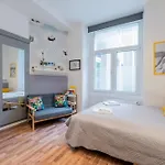 Central 2 Bedroom Flat In Trendy Area / Self Check-In