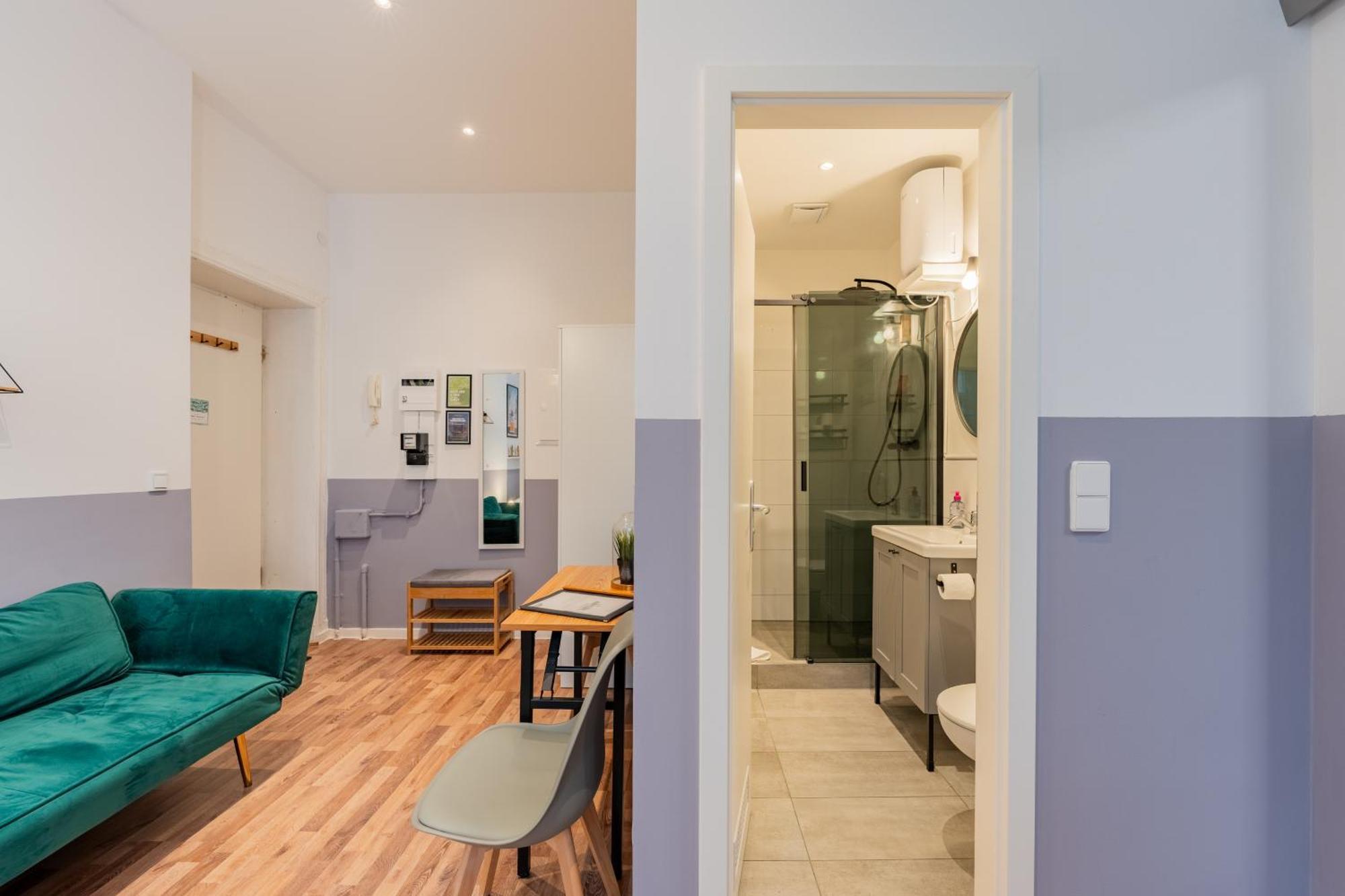 2 Bedroom Flat In Trendy Area / Self Check-in Appartamento Berlino